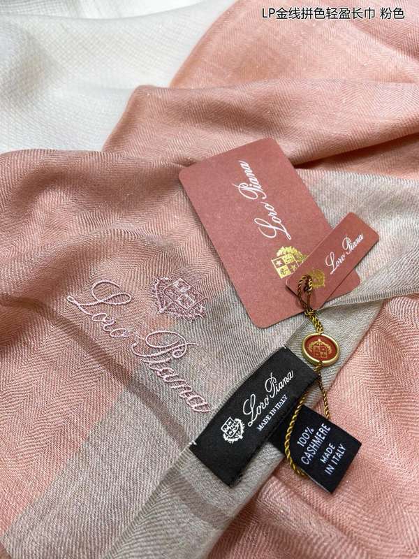 Loro Piana Scarf LPC00045 Loro Piana Scarf LPC00045